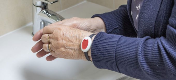 Elderly lady wearing her MyAmie Pendant